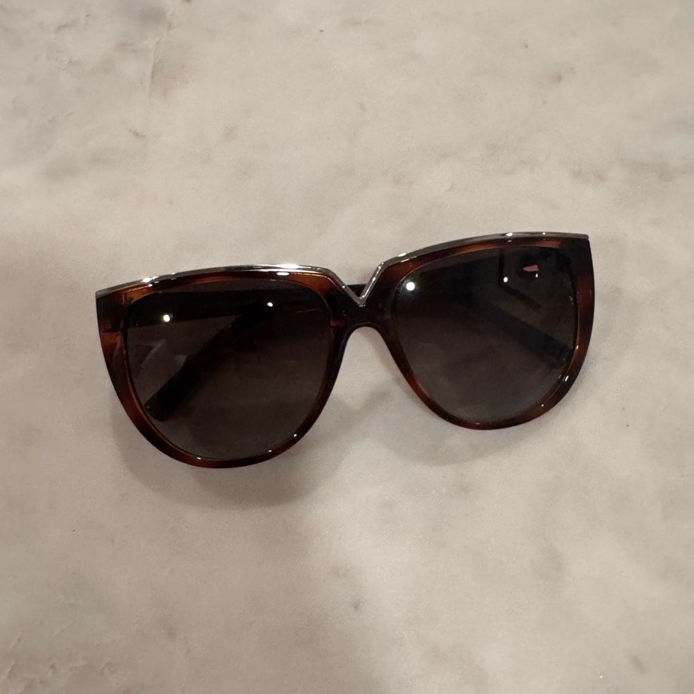 Brown Valentino Sunglasses with the Case